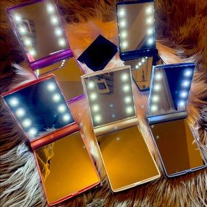 LED compact mirror